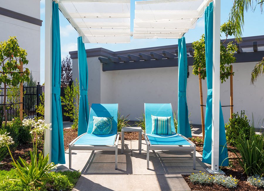 Lounge Chairs l The James Apartments in Rocklin CA 