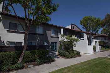 1625 W. Pacific Coast Highway 1-3 Beds Apartment, Townhouse for Rent - Photo Gallery 4