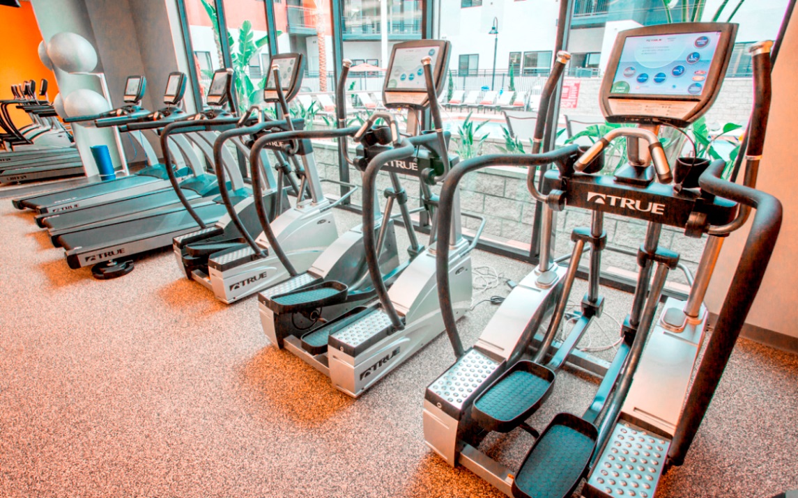 Fitness Center | Motif Apartments For Rent in Woodland Hills, CA 91367