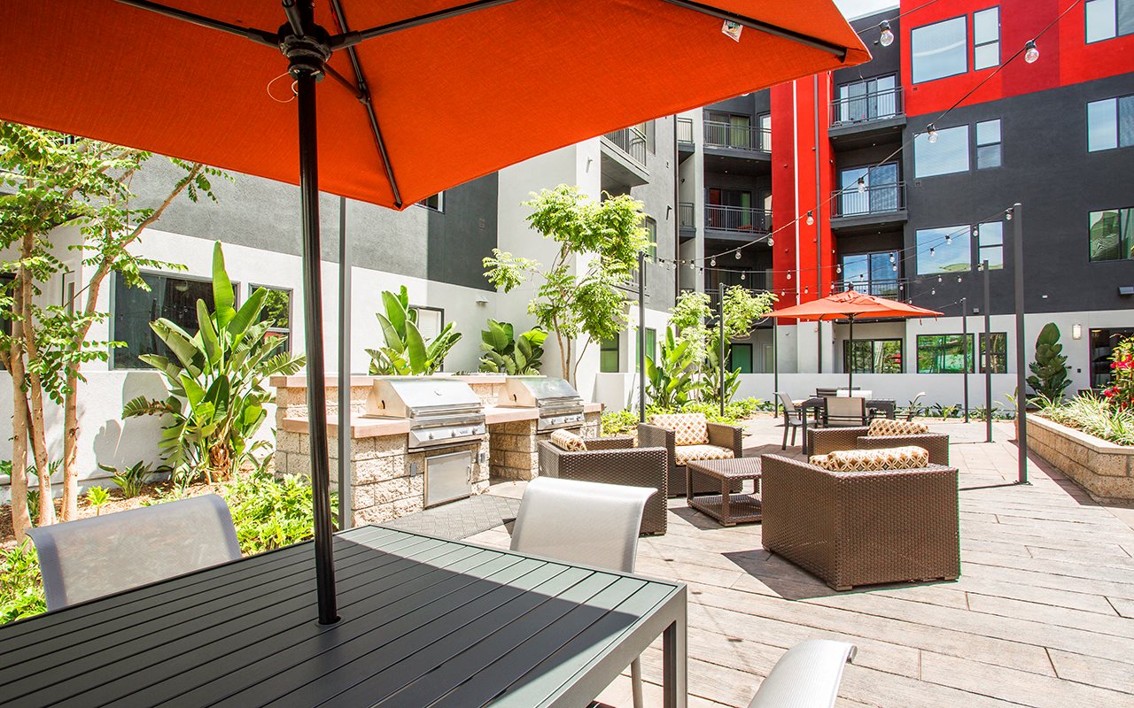 Patio | Motif Apartments For Rent in Woodland Hills, CA 91367