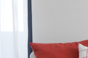 https://cdngeneral.rentcafe.com/dmslivecafe/3/560687/The%20Monarch%20Living%20Room%201.jpg?crop=(0,0,300,200)&cropxunits=300&cropyunits=200&quality=85&scale=both&