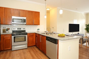 2024 Millerton Avenue 1-2 Beds Apartment for Rent - Photo Gallery 2