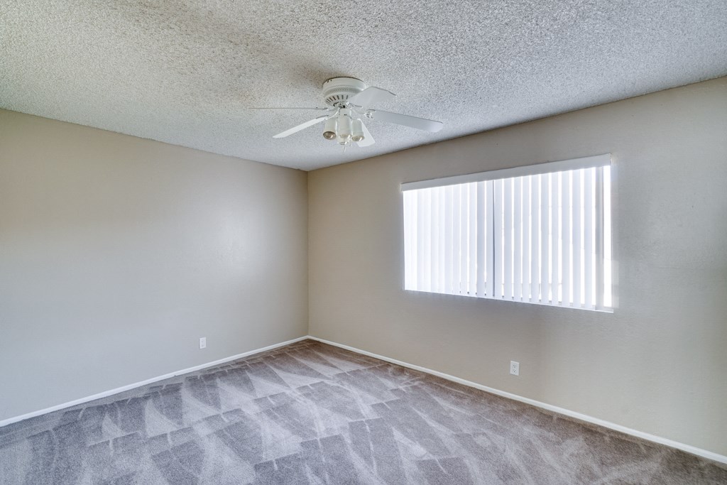 Beautiful Window Blinds at Highlander Park Apts, Riverside, CA