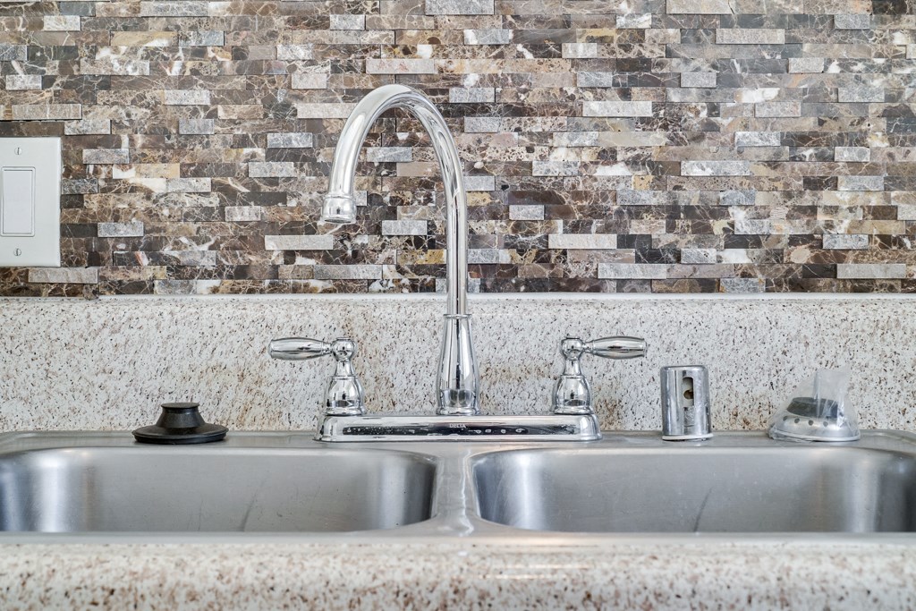 Sink With Faucet at Highlander Park Apts, Riverside, California