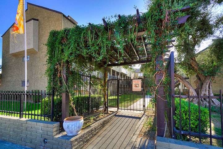 Front Entrance To Property at Highlander Park Apts, California