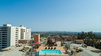 Hollywood Views  at La Vista Terrace, Hollywood, California - Photo Gallery 57