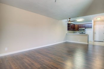 Trendy Living Room at La Vista Terrace, Hollywood, 90046 - Photo Gallery 5