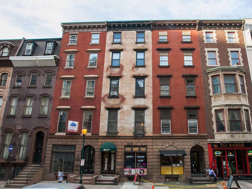 Classic Philly Brownstone - Photo Gallery 1