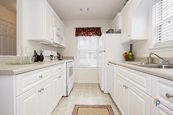1256 Longpoint Drive 2 Beds Apartment for Rent - Photo Gallery 4