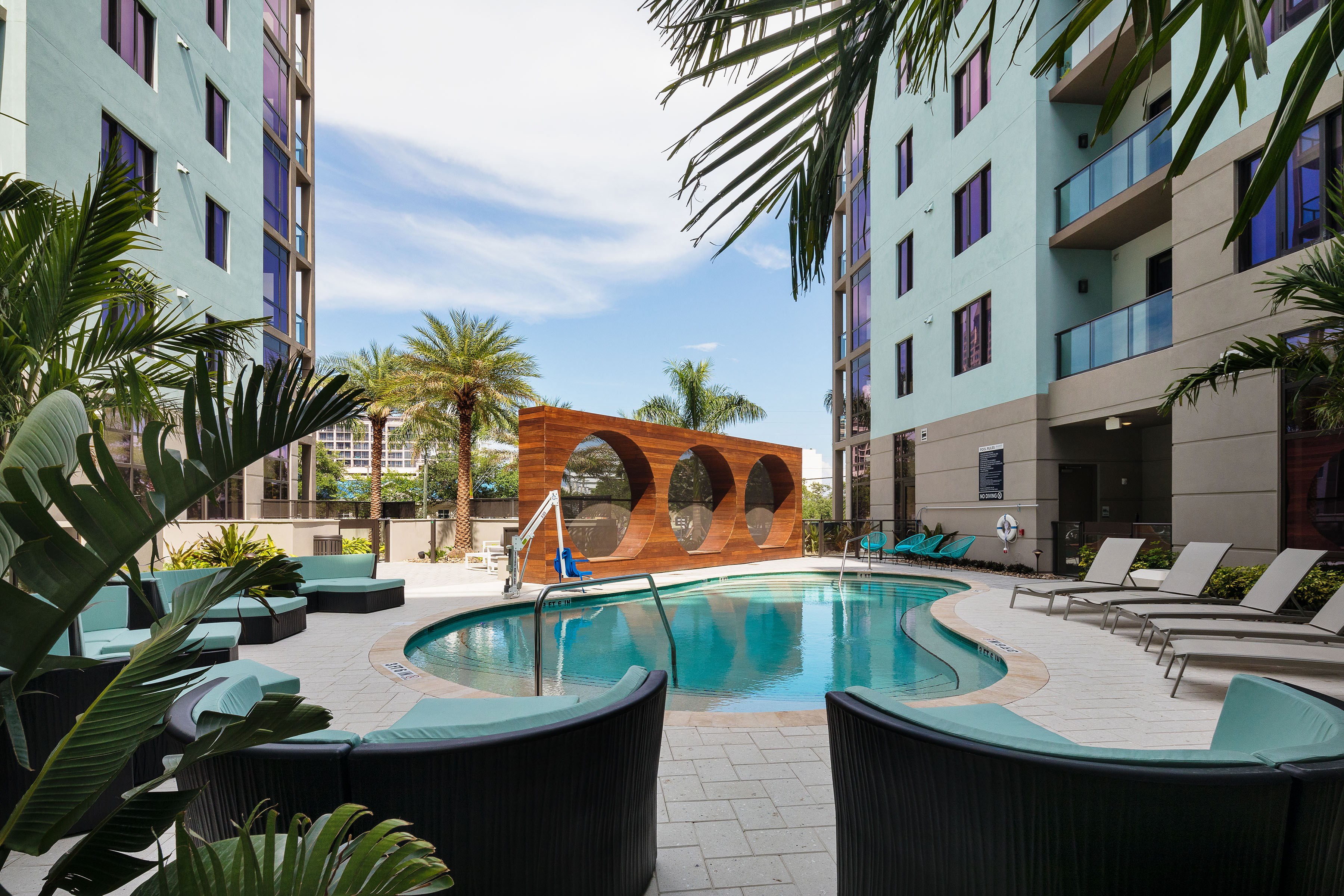 Avanti Apartments in St. Petersburg, FL