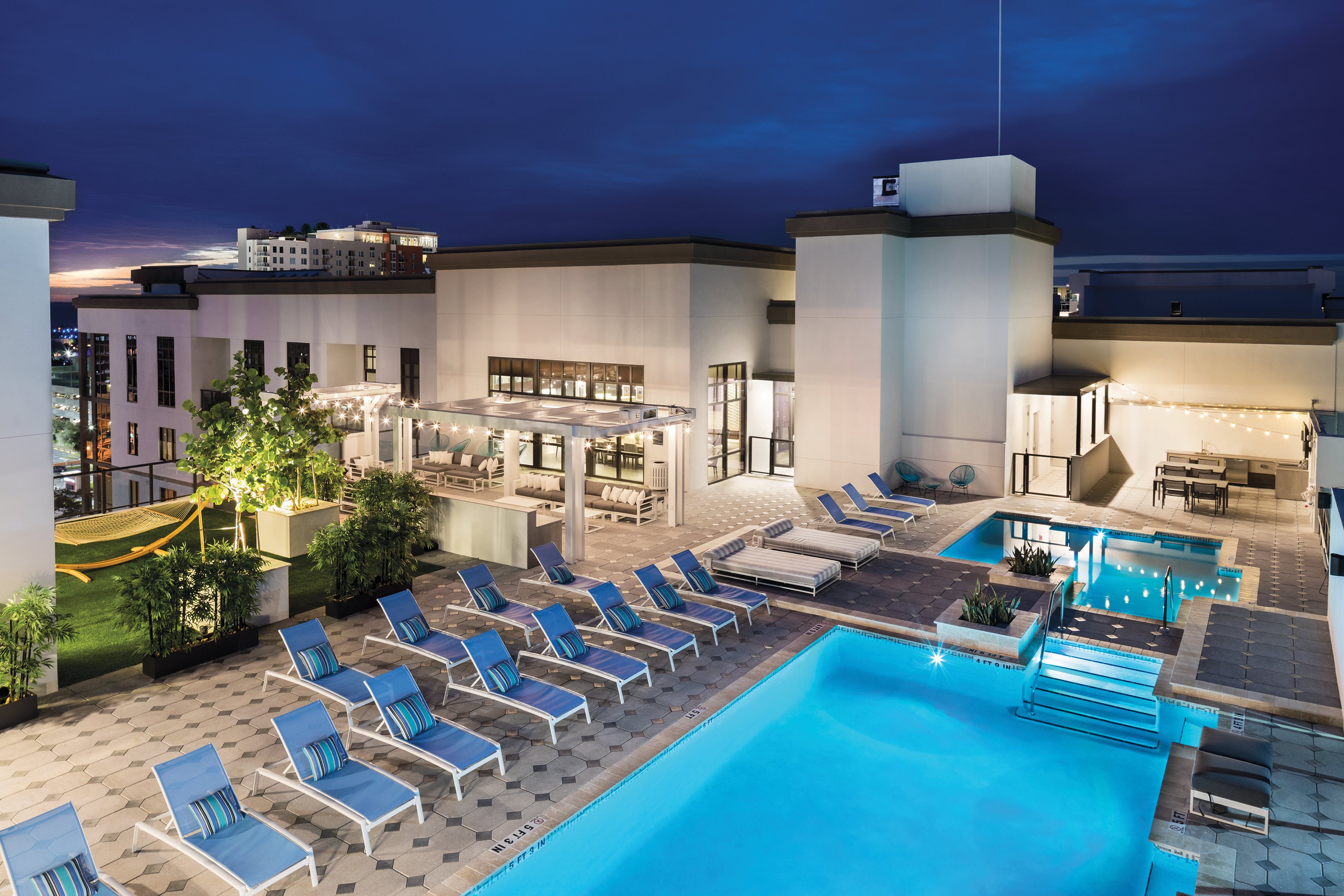 Avanti Apartments in St. Petersburg, FL