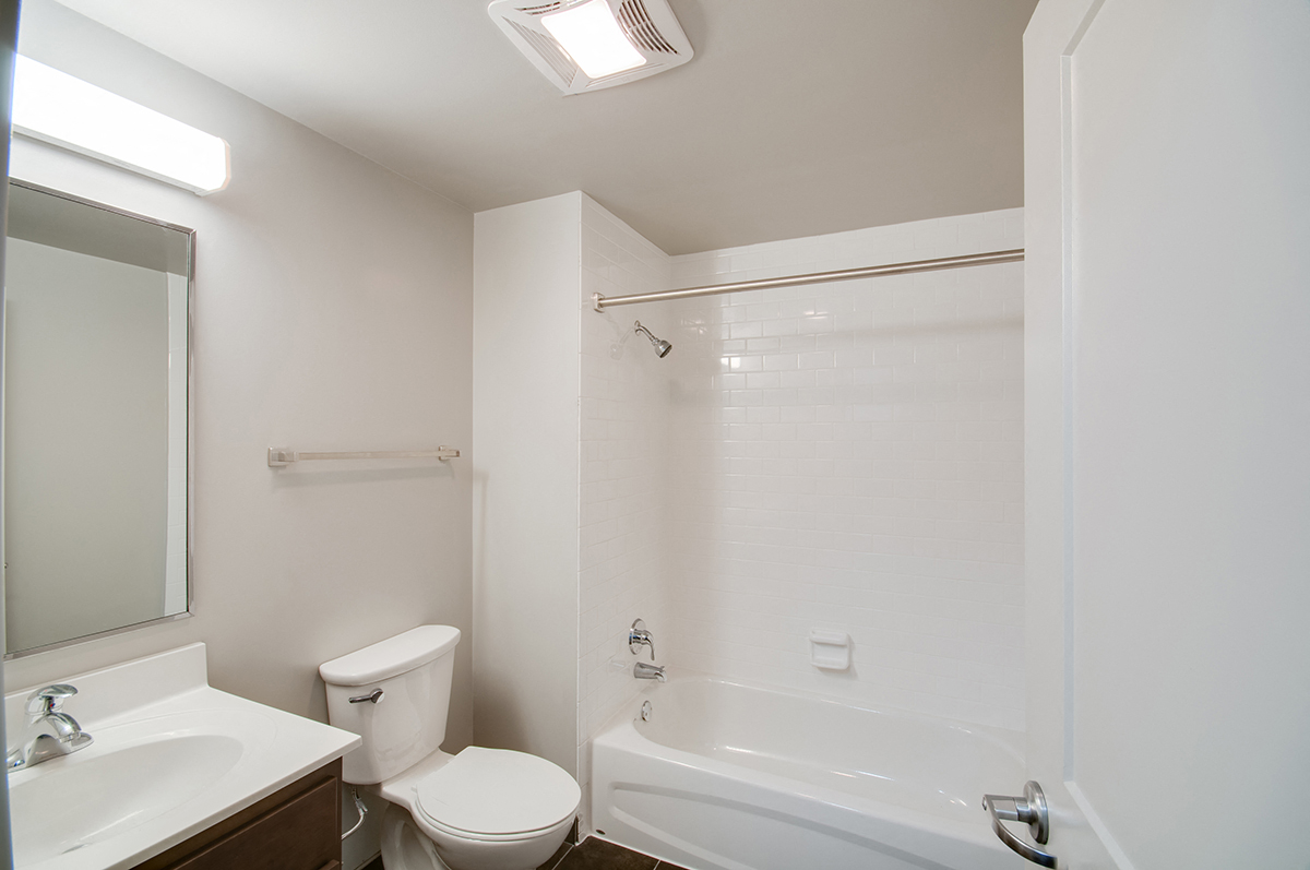 Franklin Lofts and Flats Bathroom