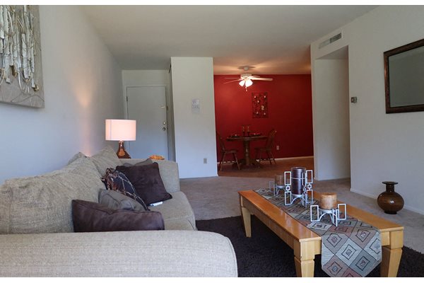 River Place Apartments 4201 W Hawthorne Trace Rd Milwaukee Wi Rentcafe