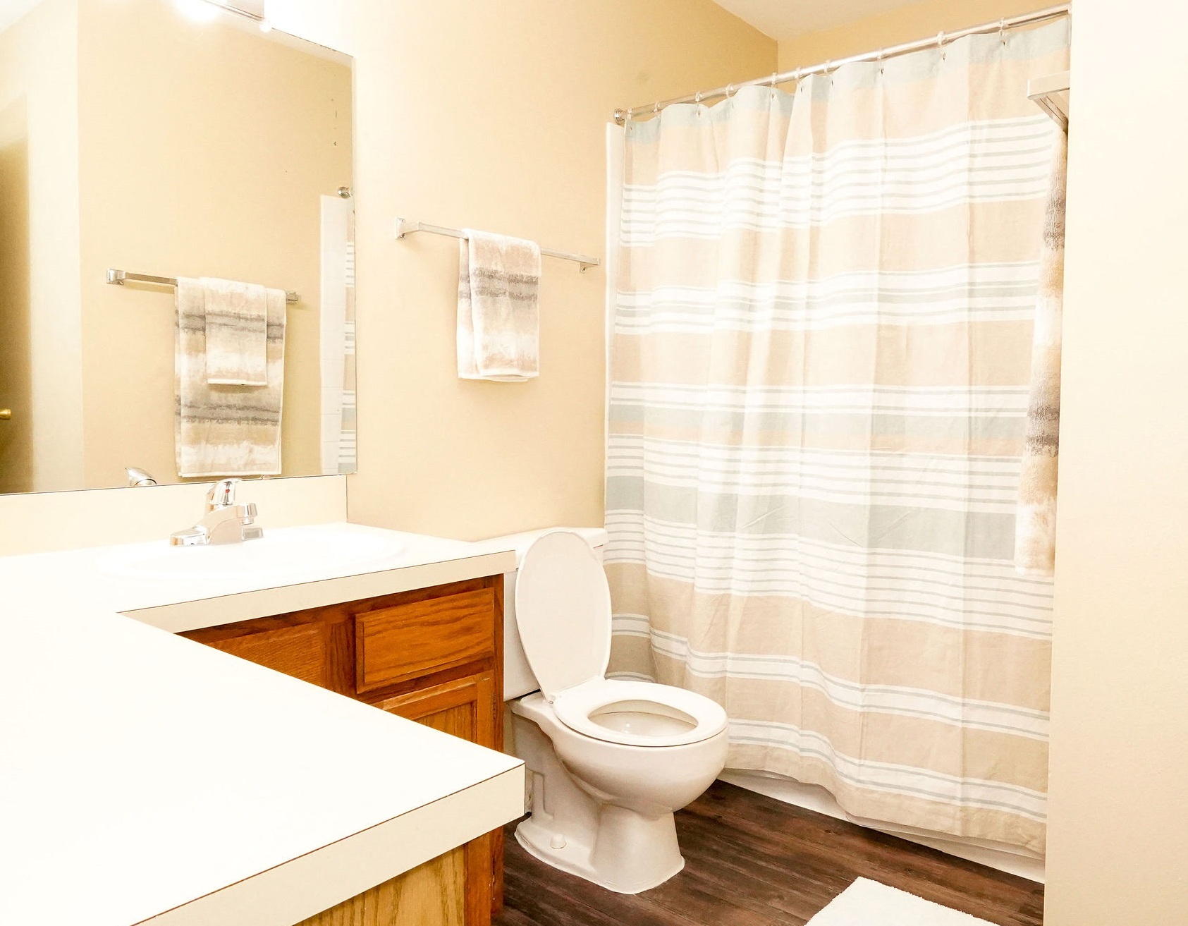 Autumn Run Apartments 1627 Country Lakes Dr Naperville Il Rentcafe