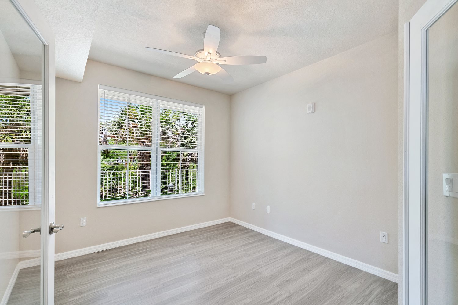 Photos and Video of Lemon Bay Apartments in Englewood, FL