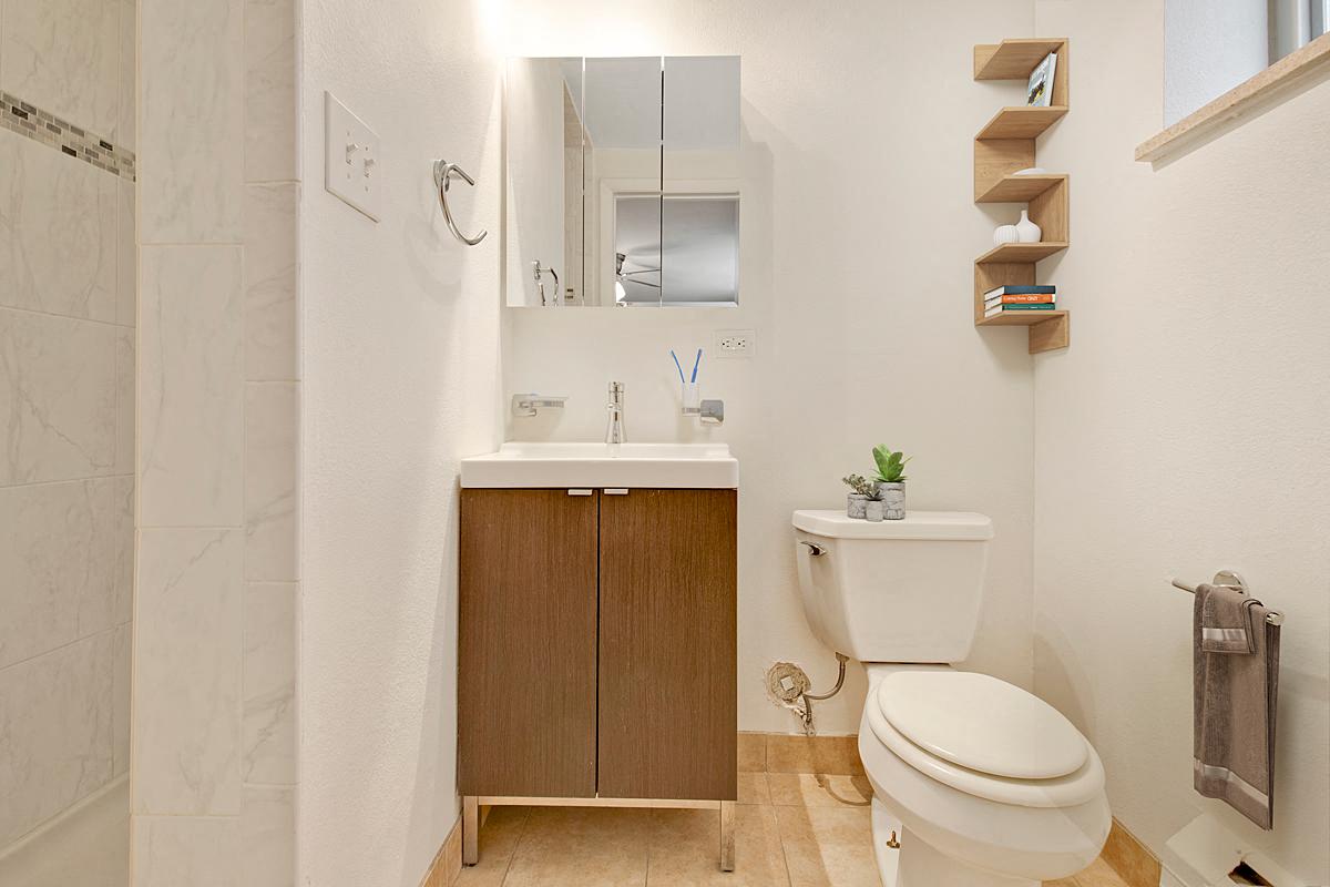 1639 Race Apartments in Denver, Colorado