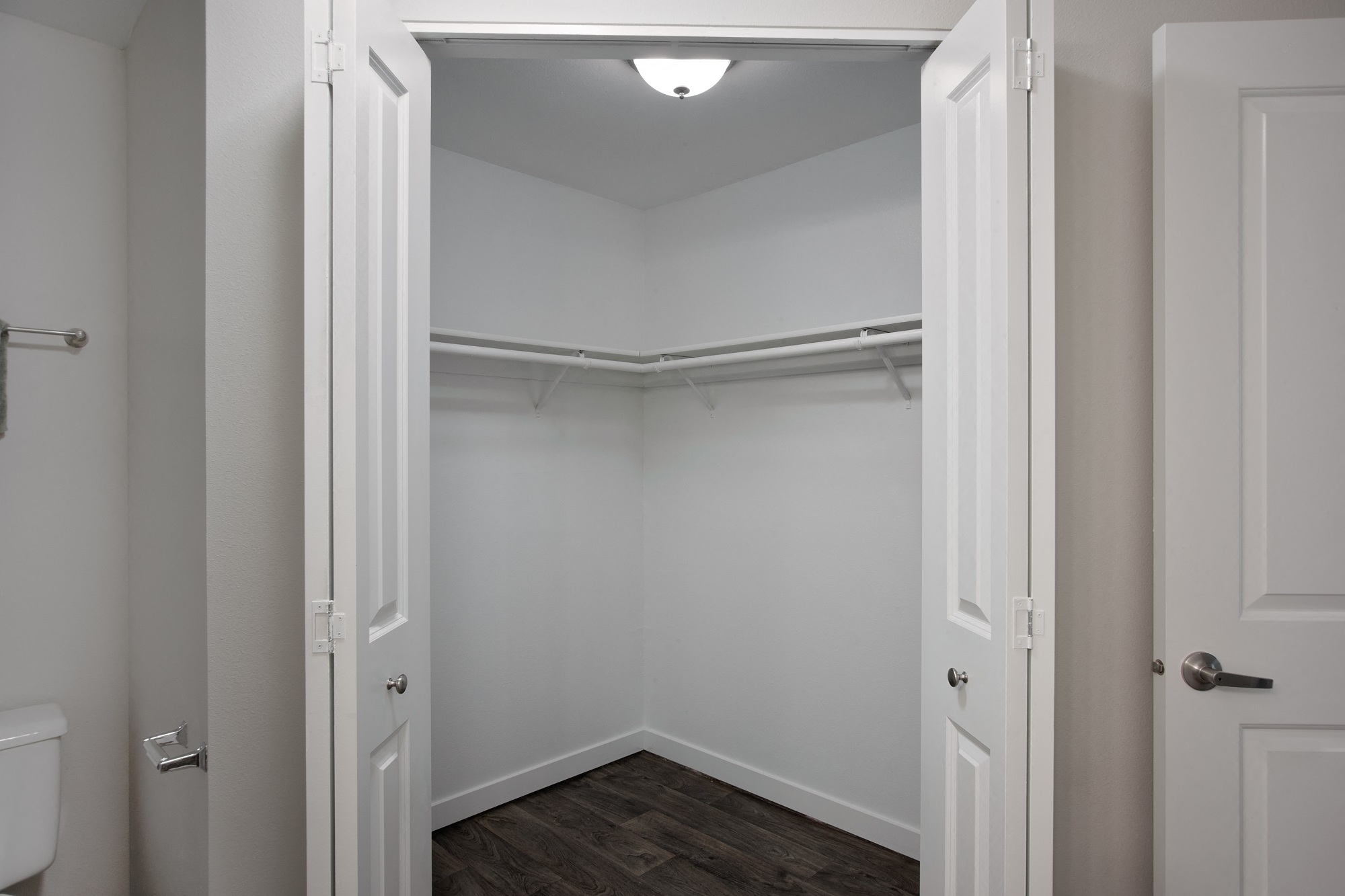 Stonesthrow Apartments Bedroom Closet