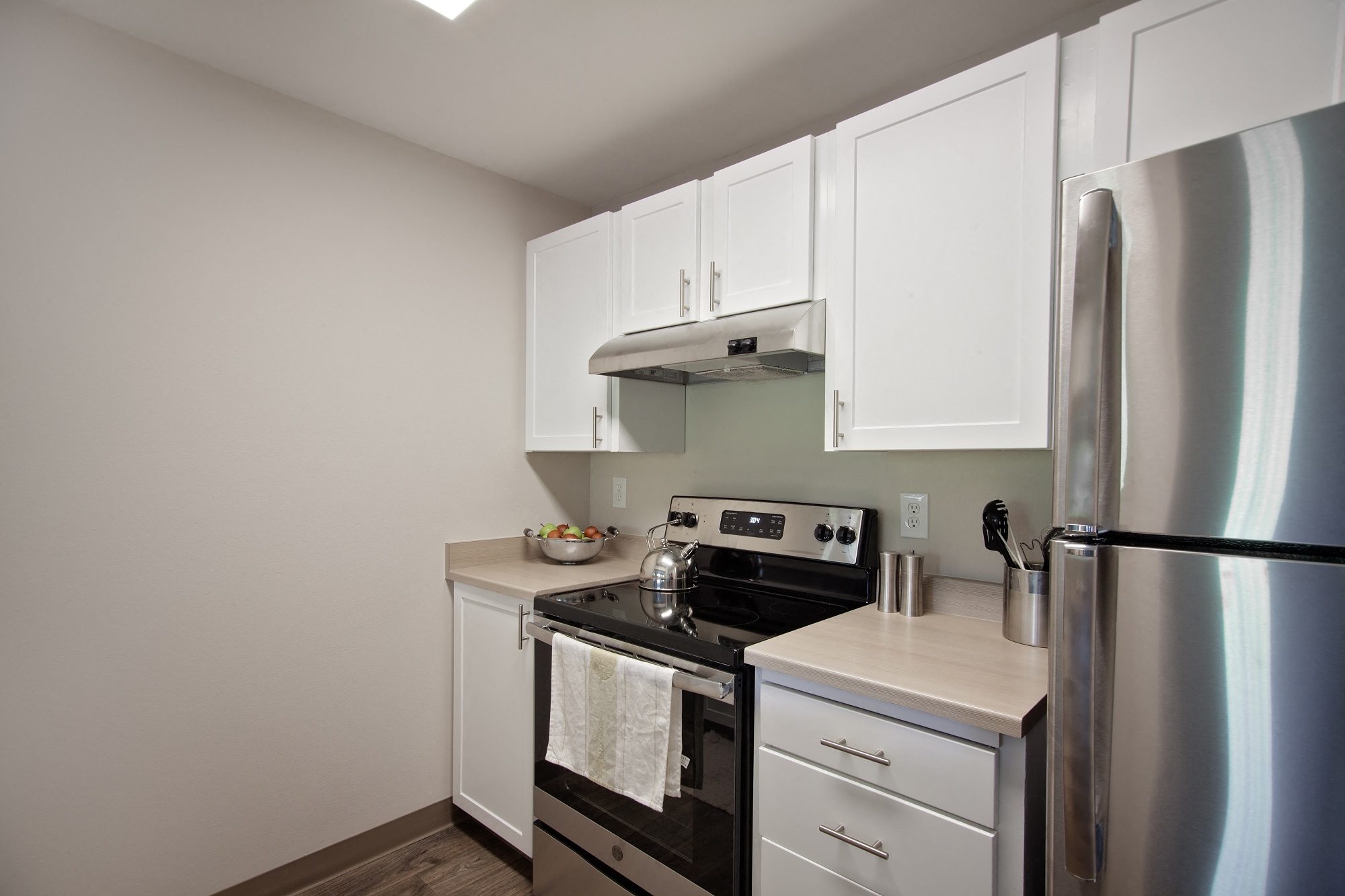 Stonesthrow Apartments Stainless steel appliances