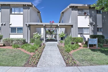 1085 Ranchero Way 1-3 Beds Apartment for Rent Photo Gallery 1