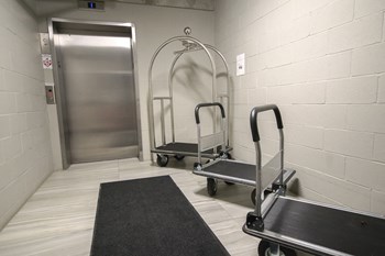 112 Walnut Blvd 1-3 Beds Apartment for Rent - Photo Gallery 5