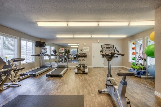 Fitness Center at Oak Hill Apartments, Portland, 97229