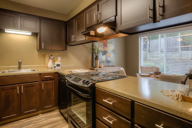 Fully Equipped Kitchen at Oak Hill Apartments, Portland, Oregon