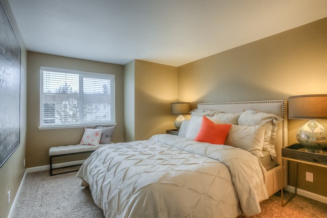Comfortable Bedroom at Oak Hill Apartments, Oregon, 97229