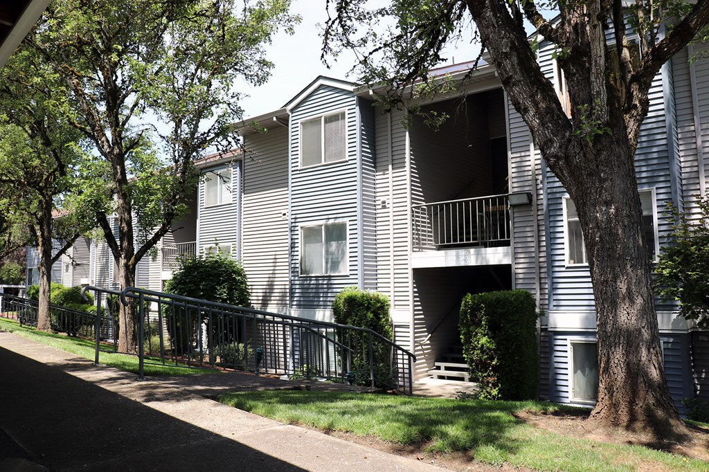 Back Exterior at Townfair Apartments, Oregon