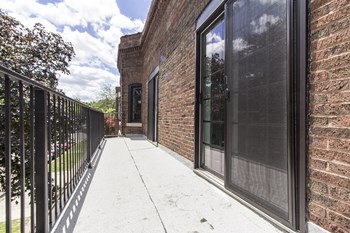 6912 N Wayne Ave Studio-2 Beds Apartment for Rent - Photo Gallery 3