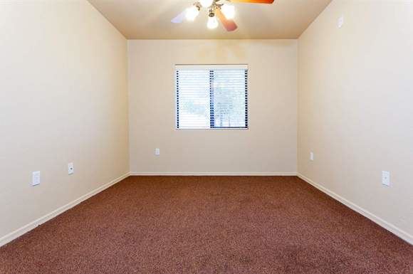 910 S Dysart Rd 1 Bed Apartment, Affordable for Rent - Photo Gallery