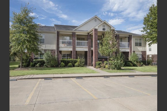 The Greens At Springfield Apartments 3126a E Valley Water Mill Springfield Photo Gallery 1