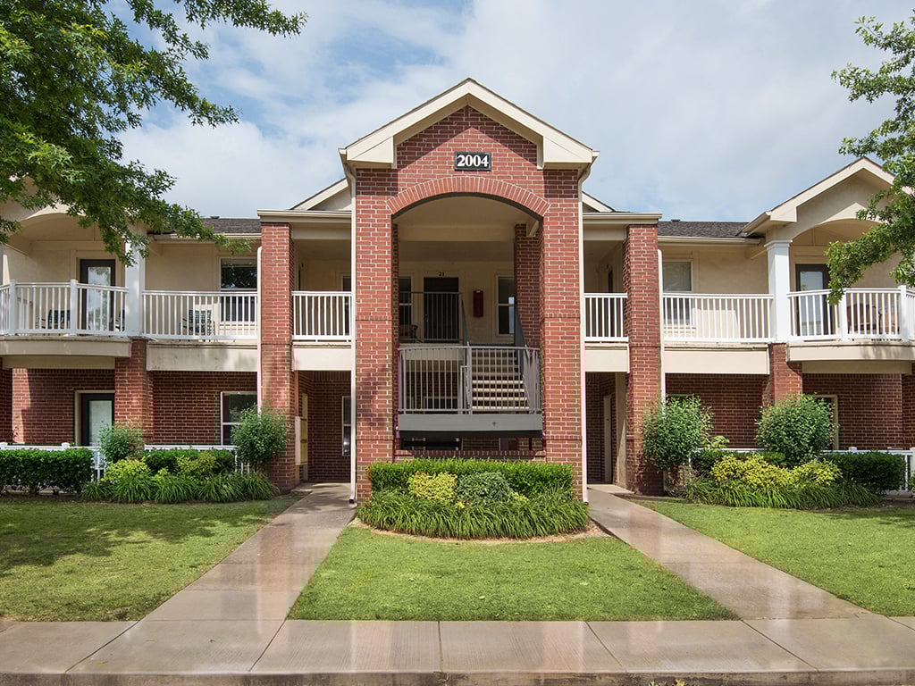 The Links At Bentonville Apartments, 2101 SE Hilton Head Drive