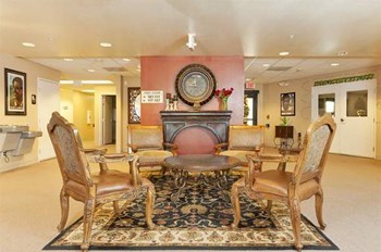 6001 West Missouri Ave 1 Bed Apartment, Affordable for Rent - Photo Gallery 4