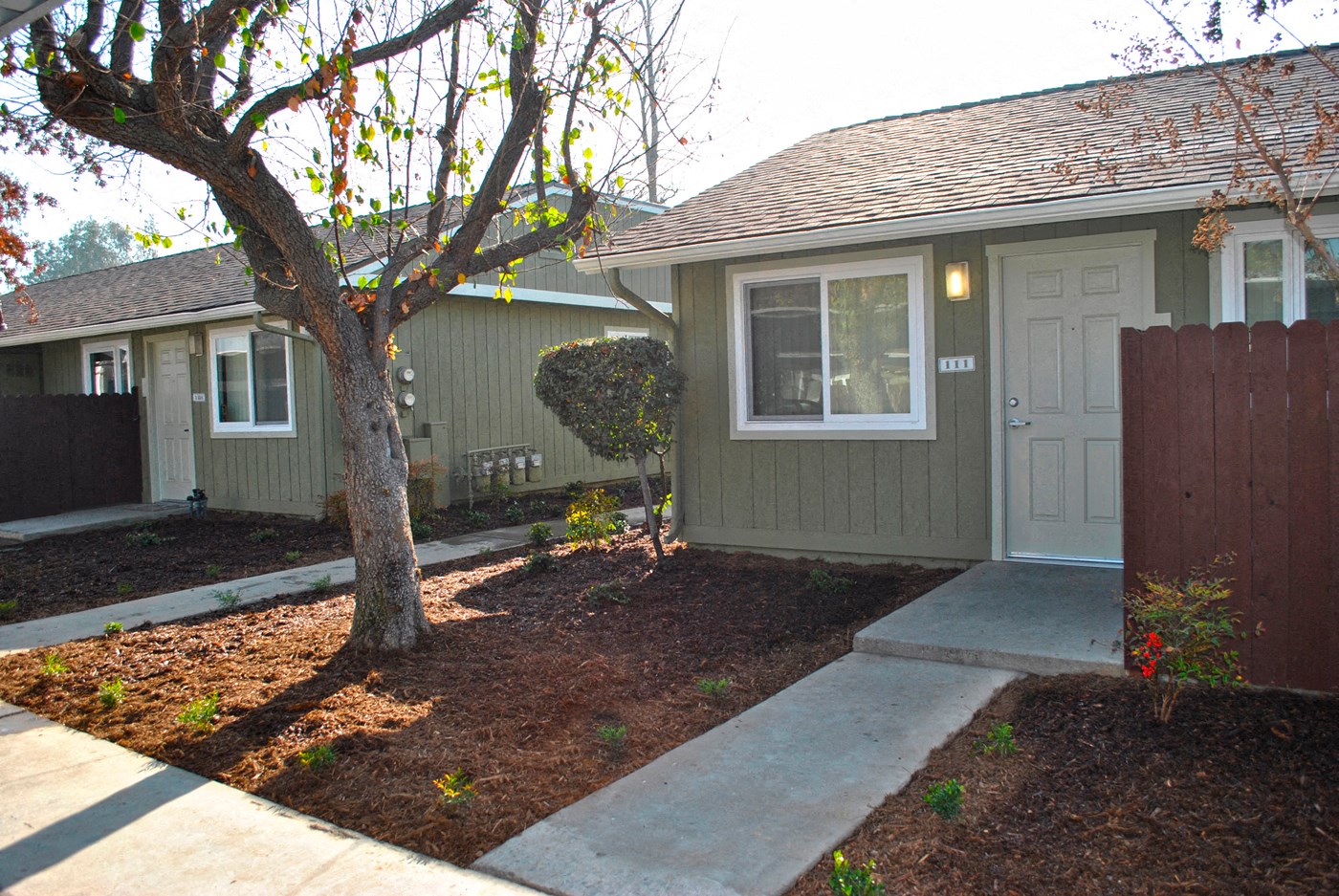 Plaza Mendoza Apt. Apartments, 1725 N. Marks, Fresno, CA RentCafe