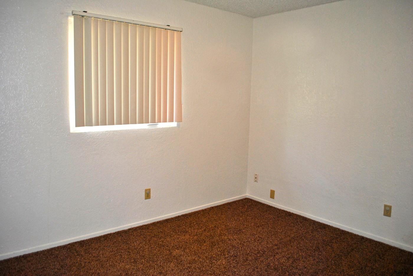 Plaza Mendoza Apt. Apartments, 1725 N. Marks, Fresno, CA RentCafe