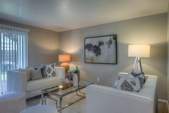 Living Room at Fieldstone Apartments, Fairview, OR, 97024