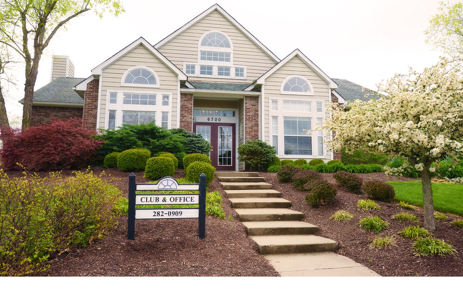 Windridge Townhomes Apartments in Florence, KY