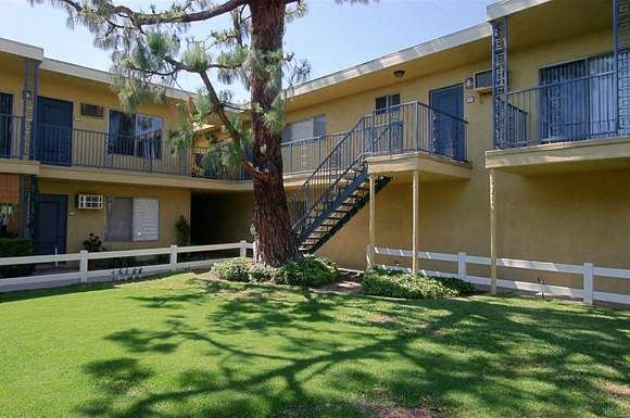 2211 E. Washington Blvd 1-3 Beds Apartment for Rent - Photo Gallery 1