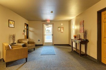 907 3rd Street NW Studio-3 Beds Apartment for Rent - Photo Gallery 2