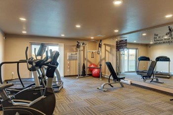907 3rd Street NW Studio-3 Beds Apartment for Rent - Photo Gallery 5