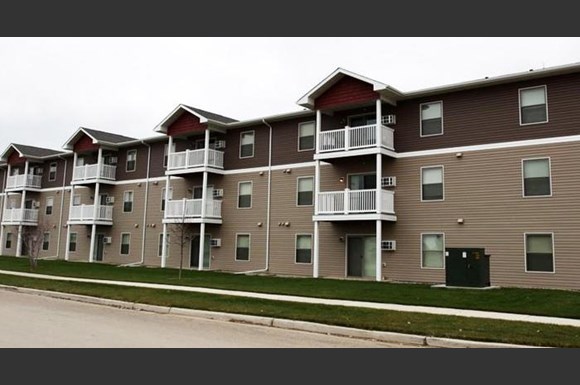 Stanley Apartments 901 5th Street Se Nd Rentcafé Photo Gallery 1