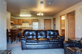 910 Welo Street NE 1-3 Beds Apartment for Rent - Photo Gallery 5