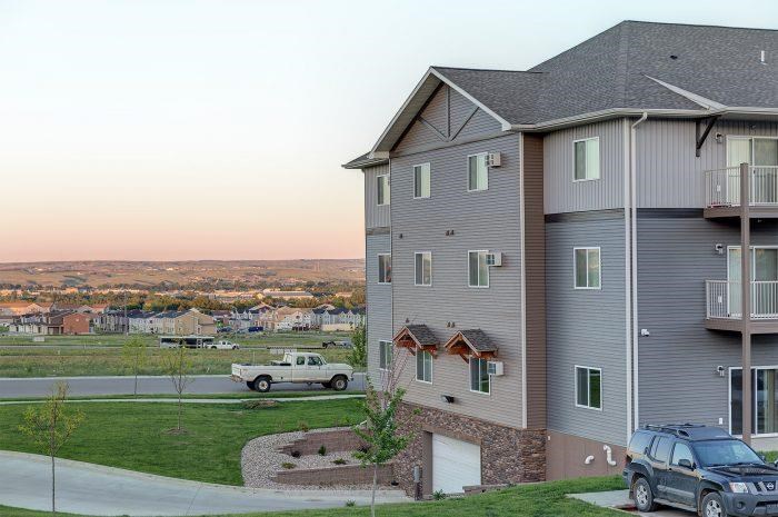 Exterior View of Bluffs of Williston Apartments ND