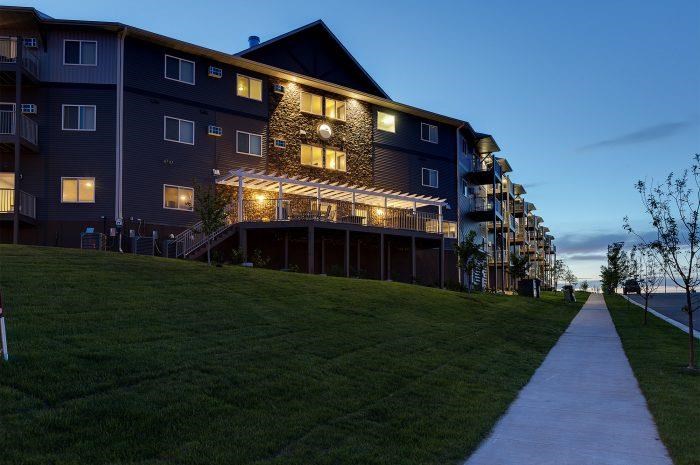 Night Exterior View of Bluffs of Williston Apartments ND