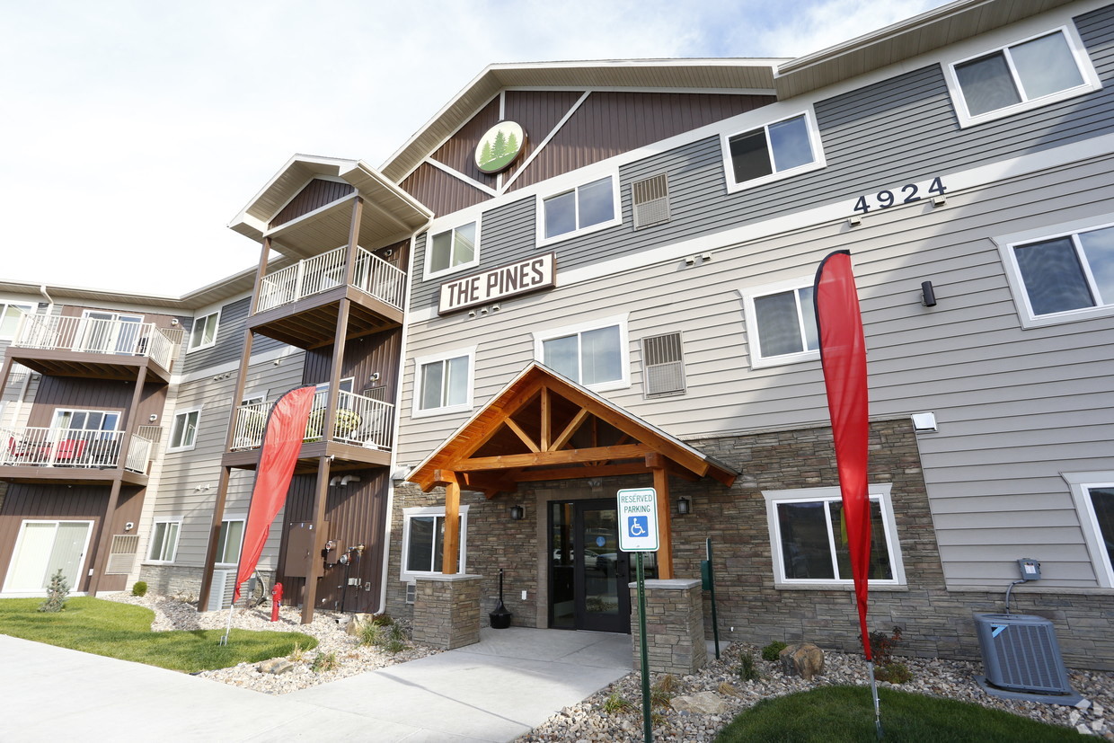 the building where the hotel is located