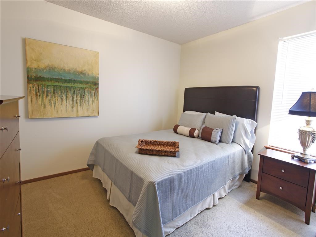 Lakeside Village I/II Apartments, 324 Village Lake Drive, Fayetteville