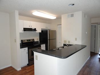 Kitchen appliances and cabinets at  Bridgewater Apartments ,St. Petersburg, Florida,FL