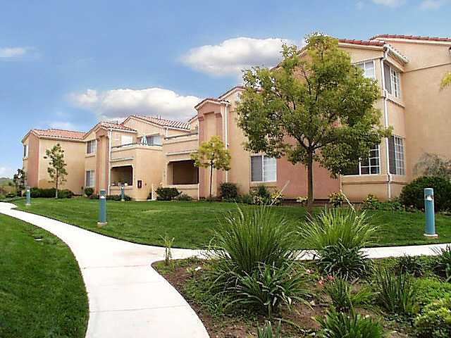 14730 Lenox Drive 1-3 Beds Apartment for Rent - Photo Gallery 1