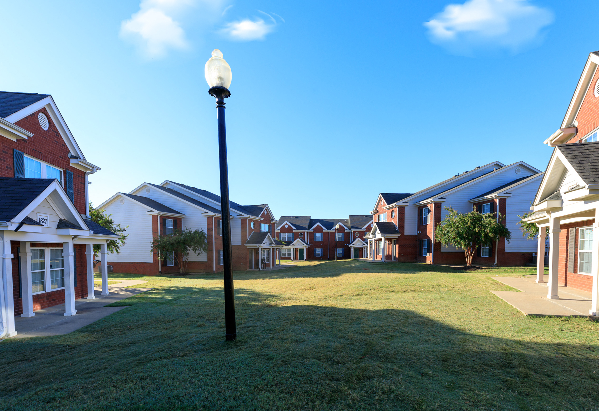 Photos of Eagles Landing Apartments in Memphis, TN