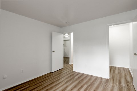 TIberon Trails 2 Bedroom with Walk In Closet